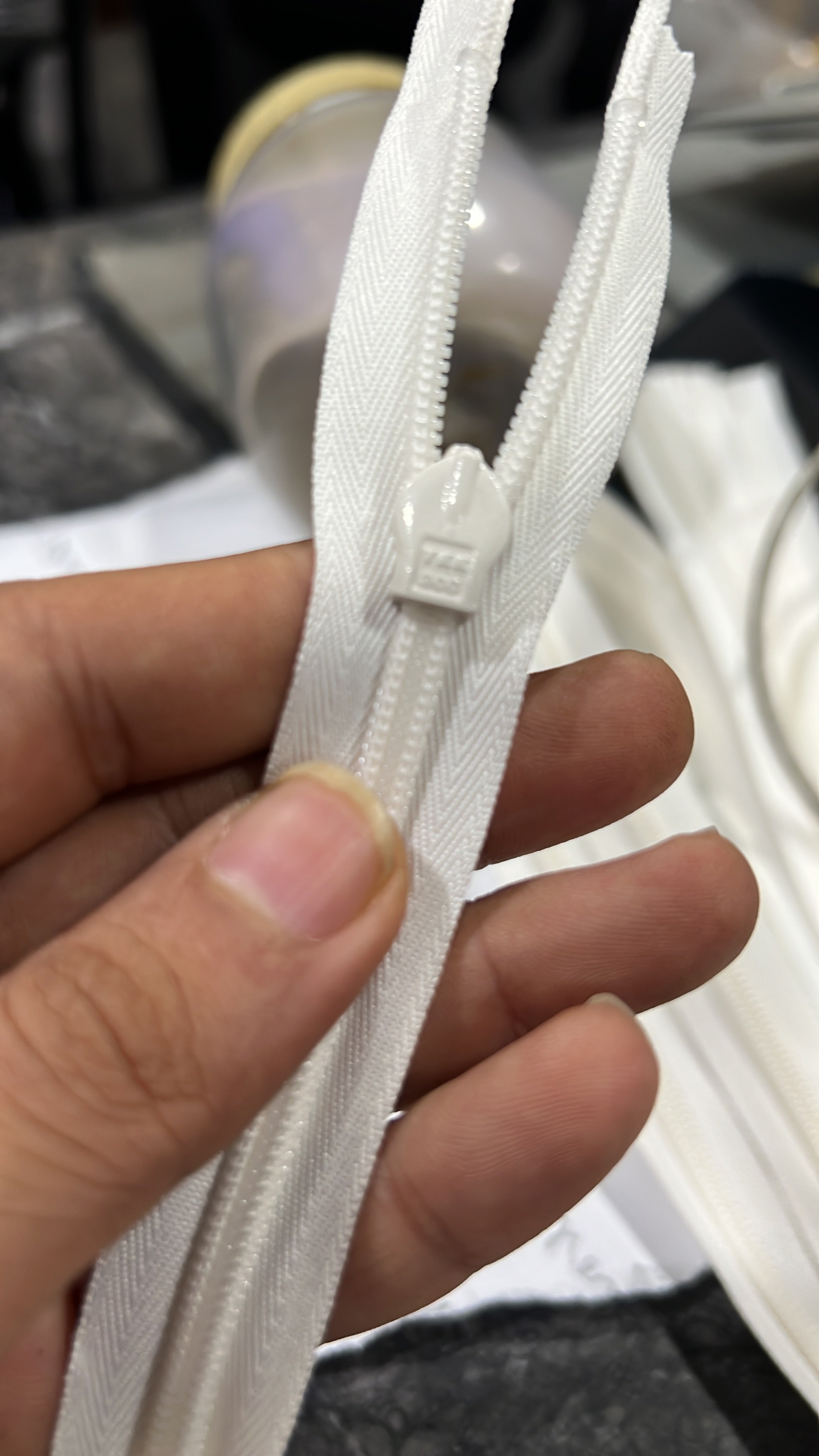 Invisible Zipper 3CC