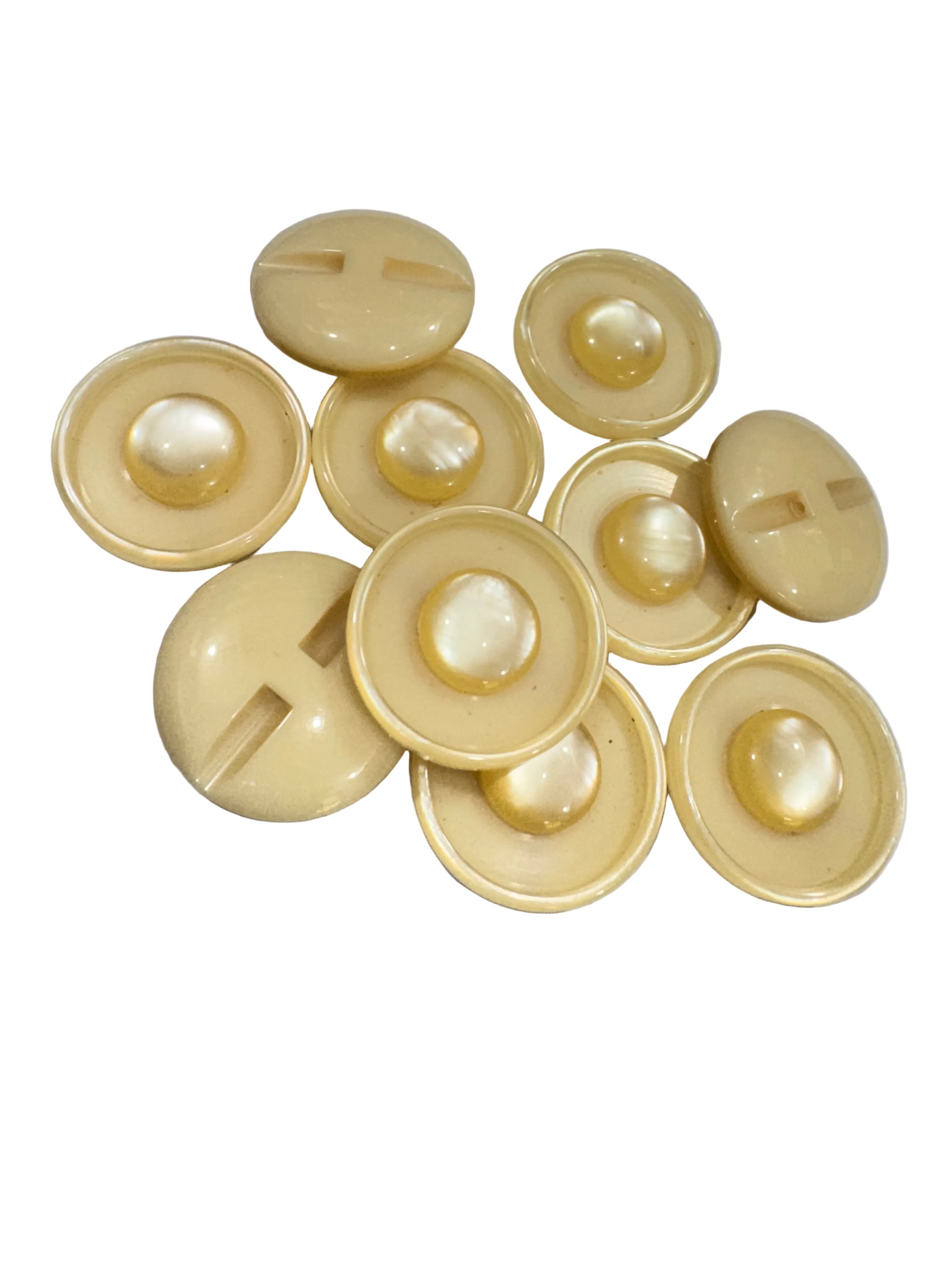 48L (30mm) Cream Pearl Dome Shank Buttons – Gloss Finish