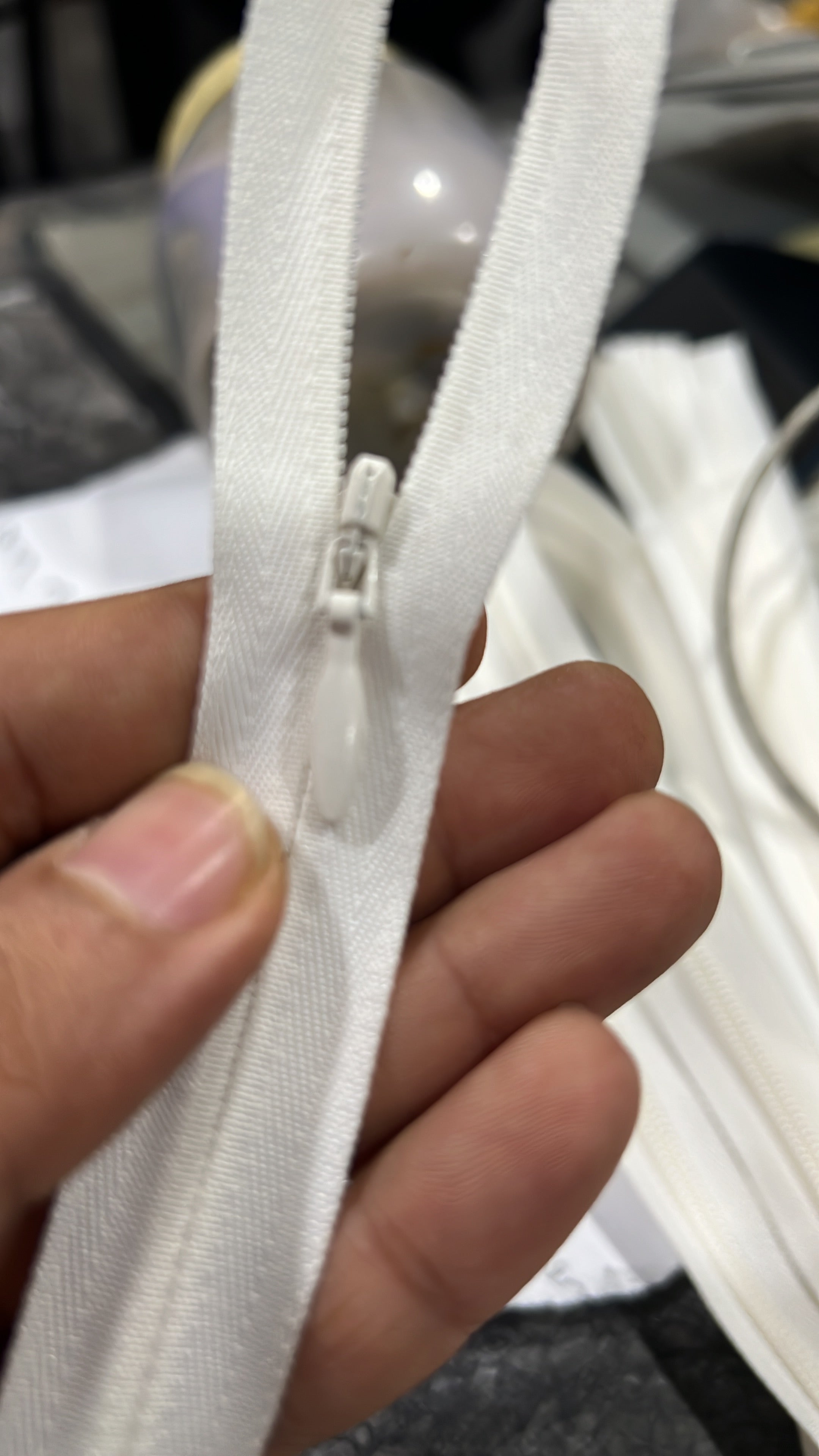 Invisible Zipper 3CC